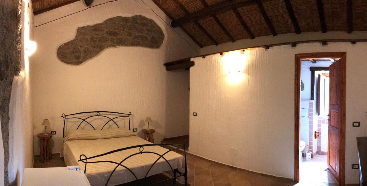 Li Casacci Panzió Arzachena Kültér fotó